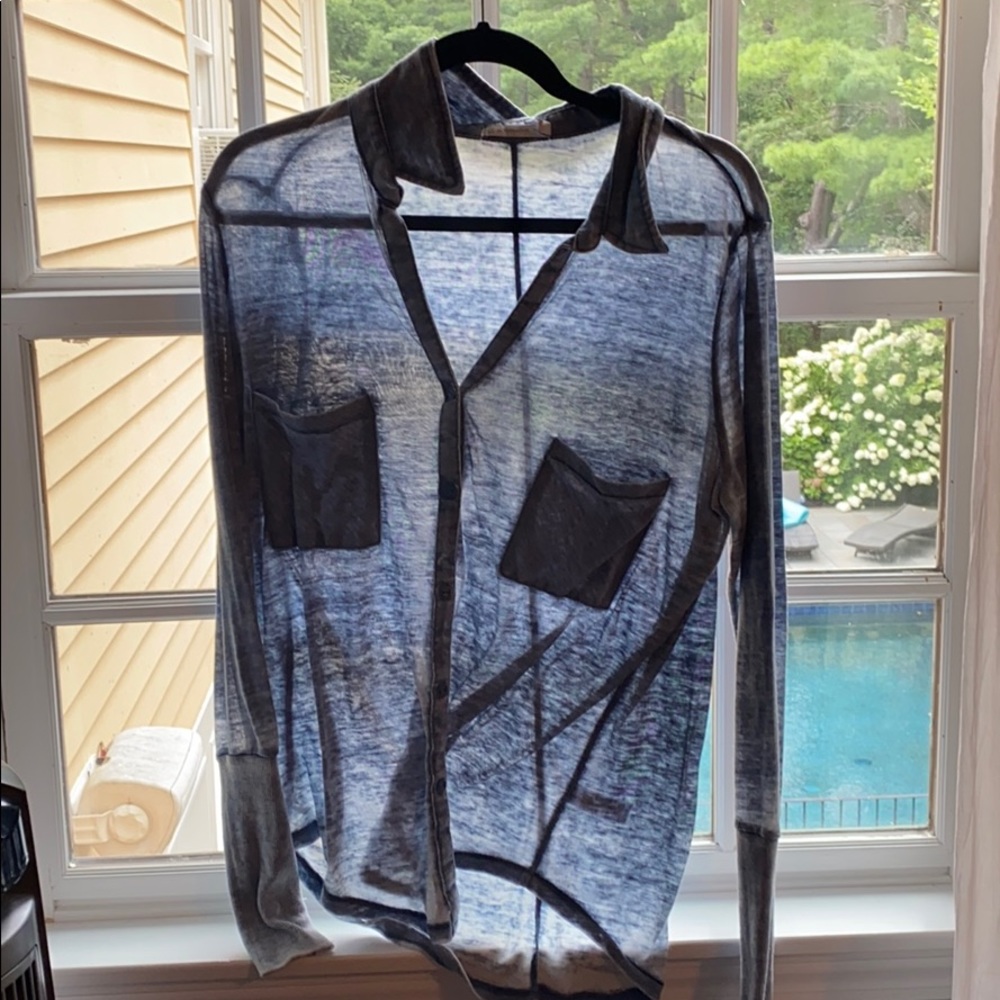 Comfy long sleeve button down!